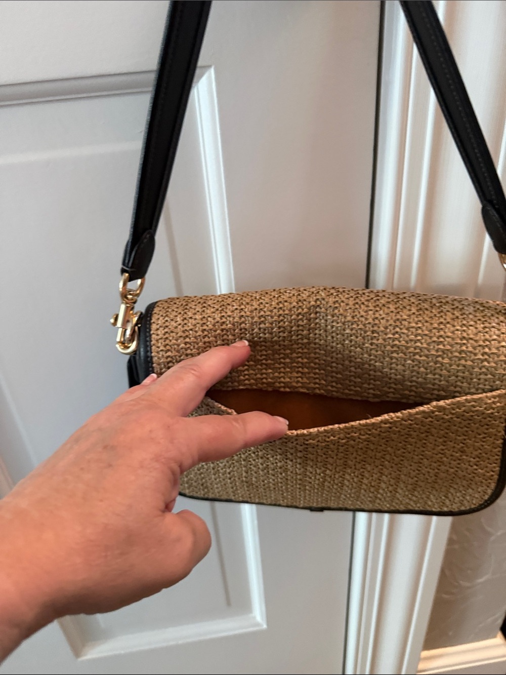 Coach Hadley Natural Straw and Black Leather Shoulder Bag with Gold Hardware - Picture 4 of 11